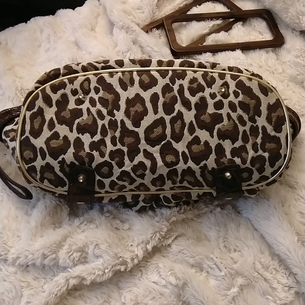 Guess handbag: Requires Handles to be attached (included) - Picture 5 of 10